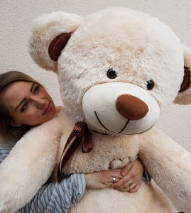 Ours en peluche géant