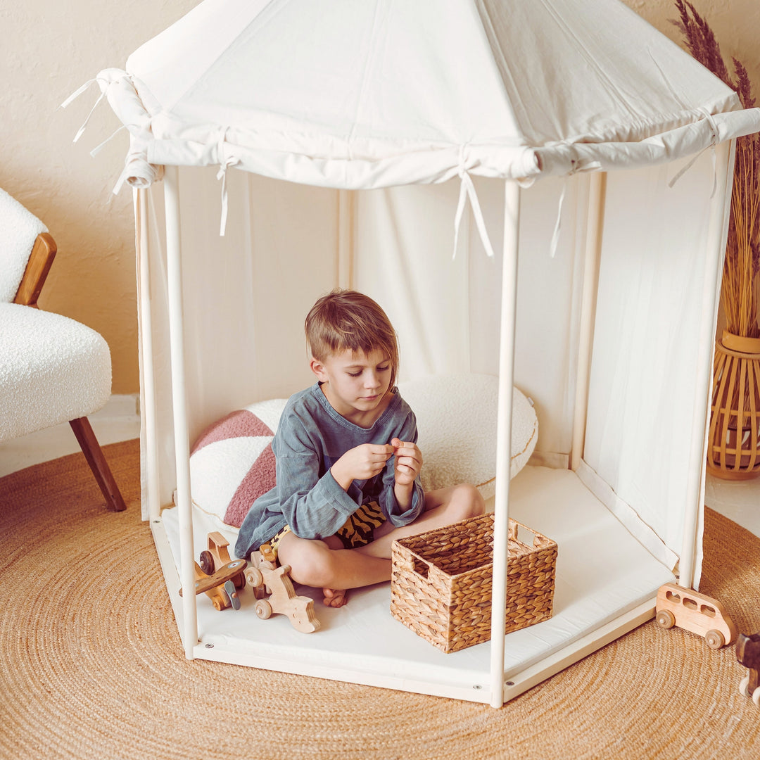 Indoor Playhouse Tent in Pavilion Shape with Floormat