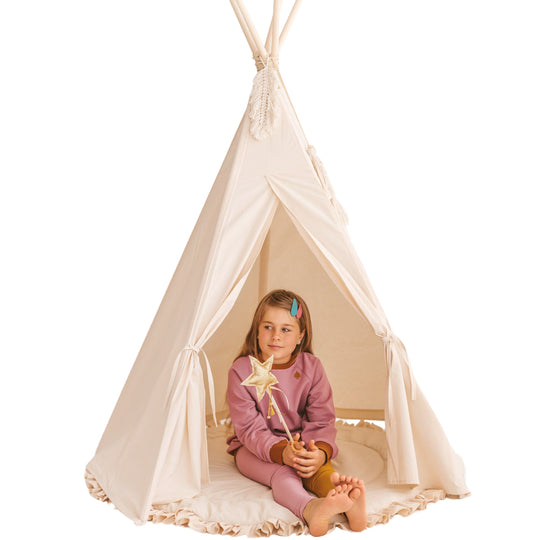 Kids' Play Tent in Plain Style With Macramé Feather