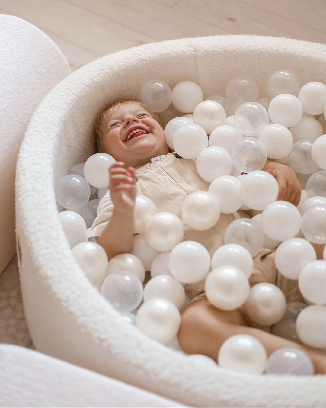 Boucle White Round Ball Pit