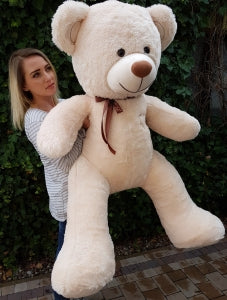 Ours en peluche géant