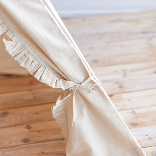 Teepee Tent for Kids With Ruffled Trim